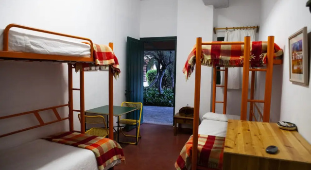 Апартаменты Standard Hostel Layos, Toledo