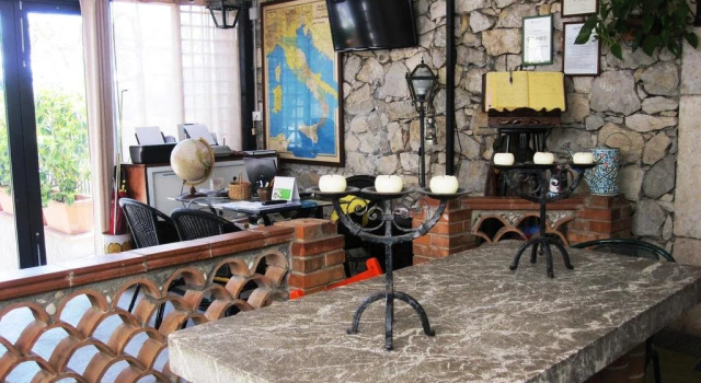 Bed and Breakfast Villa Schiticchiu, Prenota Villa Hotel a Sicilia con parcheggio, Parcheggio