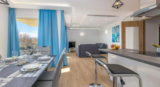 Stunning Apartment in Kostrena With 3 Bedrooms, Wifi and Outdoor Swimming Pool
