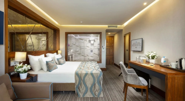 Двухместный номер Corner Deluxe с видом на город Artur Hotel