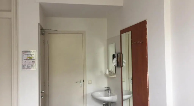 Двухместный номер Standard с видом на канал Hotel Amsterdam Inn