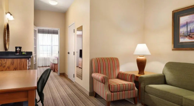 Двухместный люкс c 1 комнатой Country Inn & Suites by Radisson, Tucson Airport, AZ