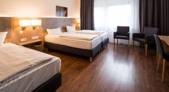 Трёхместный номер Comfort 2Places Side