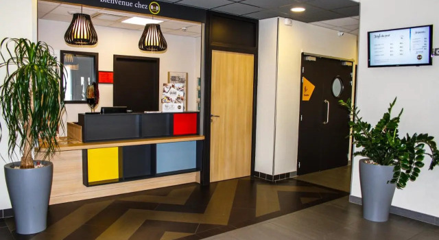 B&B HOTEL Valence TGV Romans, Prenota Bed & breakfast Hotel a Alvernia con parcheggio, Parcheggio