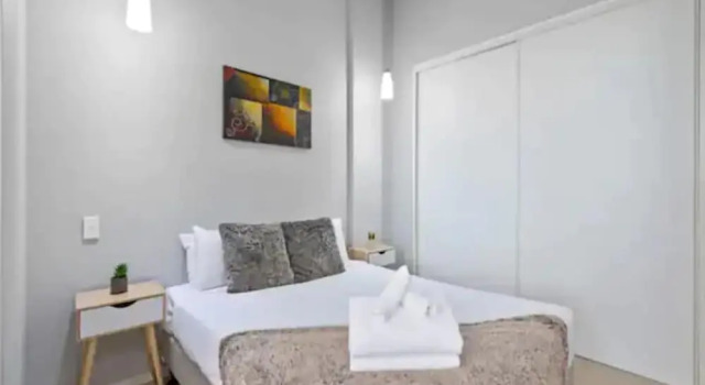 Lively and Stunning Central Apt by Zodiak Stays