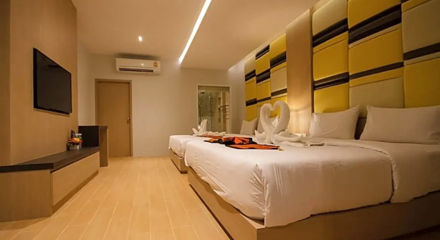 Апартаменты Deluxe Platinum Hotel and Apartments