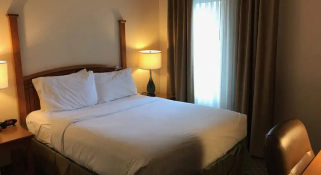 Четырёхместный люкс Staybridge Suites Allentown Bethlehem Airport by IHG