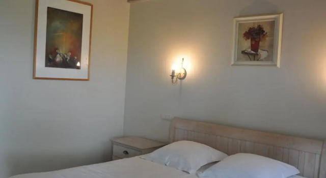 B&B Knotwilgenhoeve, Забронировать Отель Heist Кнокке-Хейст