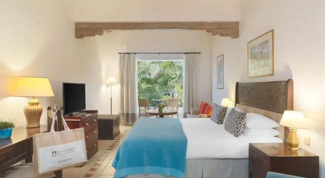 Полулюкс с красивым видом из окна Columbia Beach Resort