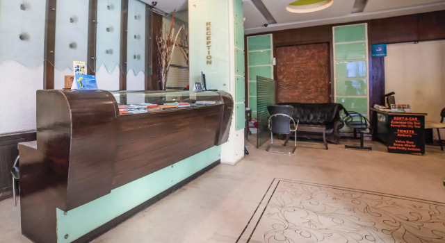 Fabhotel Royal Residency Ii, Rezerwuj Hotel Lakdi Ka Pul 