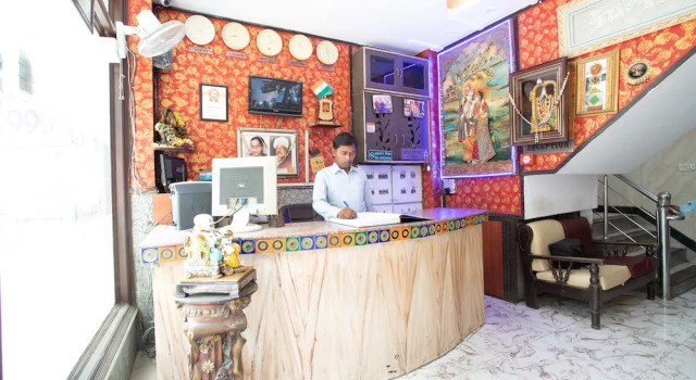 OYO 23563 KG palace