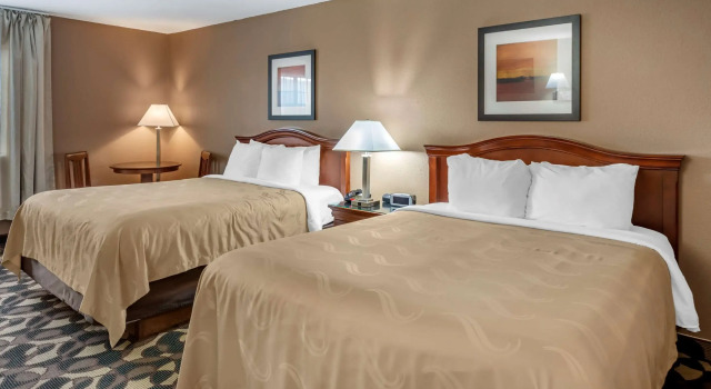 Четырёхместный номер Standard Quality Inn Paradise Creek Pullman