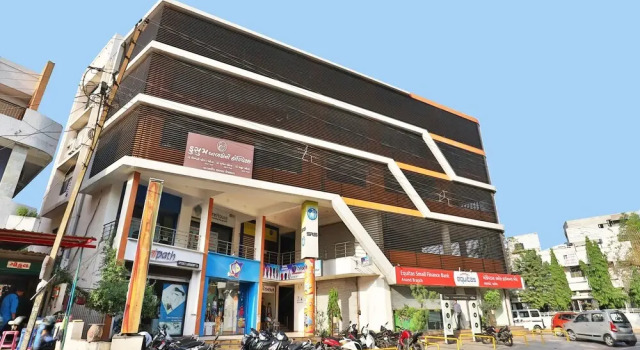 Hotel Adendip Inn, Boek Hotel Hotels in Anand met ontbijt, Ontbijt