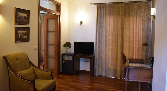 Полулюкс Dionisos Hotel