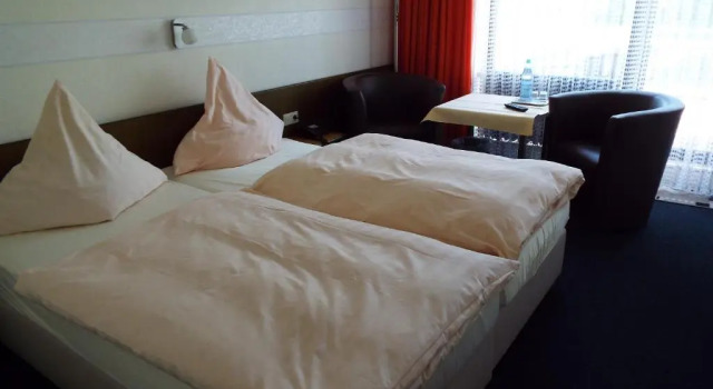 Двухместный номер Standard с видом на сад Park-Hotel