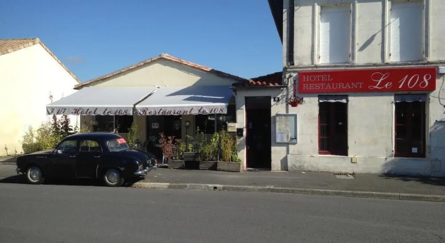 Hotel Restaurant Le 108, Rezerwuj Hotel Hotele w Charente-Maritime z parkingiem, Parking