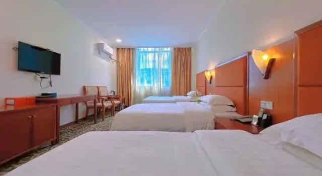 Трёхместный номер Standard Yangshan Hotel