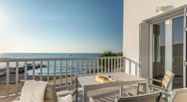 Апартаменты с видом на море Milos Waves Luxury Apartments