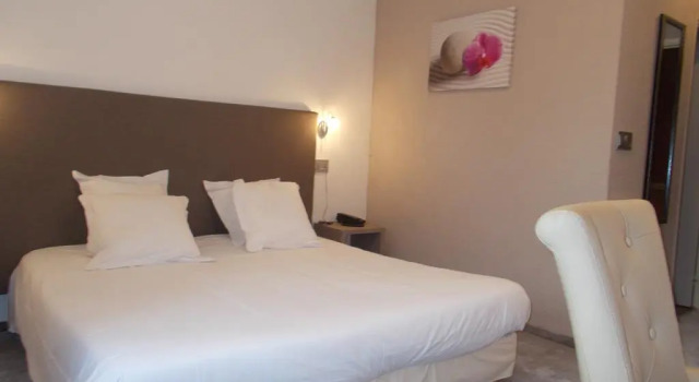 Hotel La Chaumette, Забронировать Отель Отели Прива с парковкой, Парковка