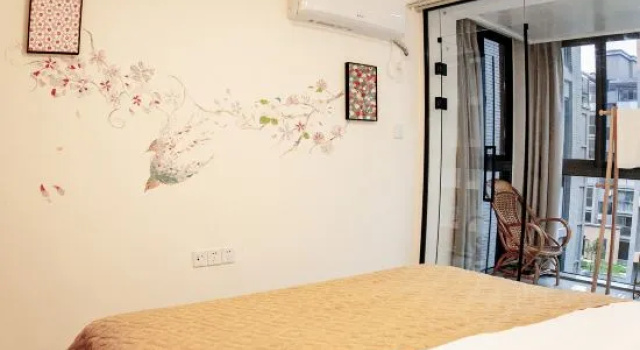 Семейный люкс Superior с 2 комнатами Warm House Artistic Hot Spring Hostel