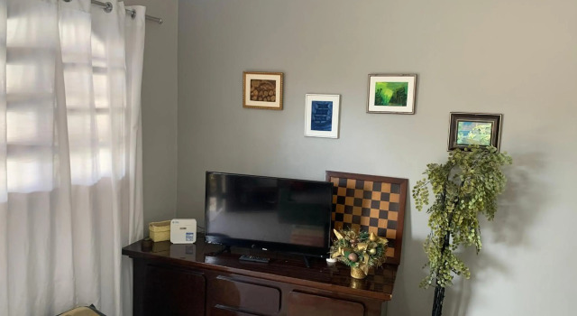 Casa Terrea com Piscina e Internet - Ar Opcional