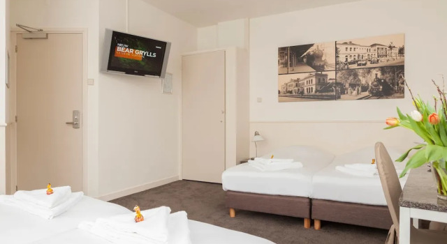 Трёхместный номер Standard с балконом Hotel Stad en Land