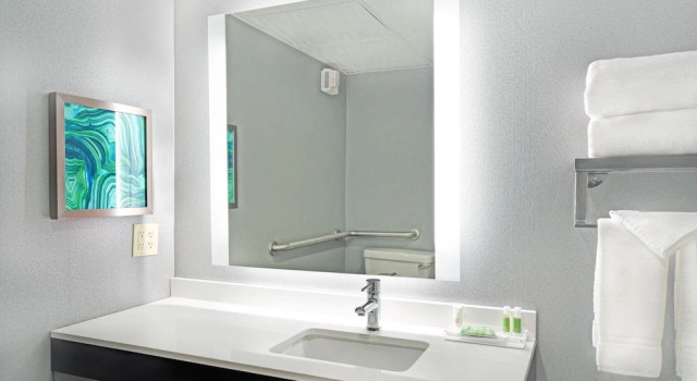 Четырёхместный номер Standard Holiday Inn - Memphis Downtown - Beale St. by IHG