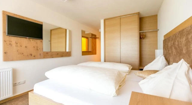 Hotel Schönblick, Book Hotel Hotels in Vorarlberg with Parking, Parking