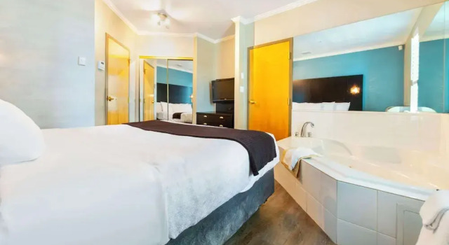 Двухместный люкс Efficiency Grand Park Hotel & Suites Downtown Vancouver, an Ascend Collection Hotel