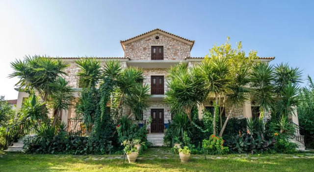 Villa Pounente Apartments