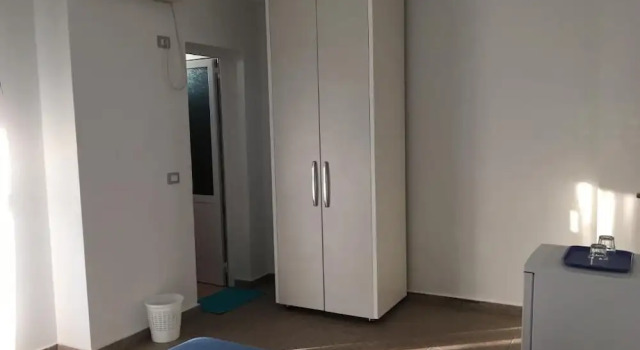 Hotel Stolis, Varaa Hotelli Hotellit Vlorë County pysäköinnillä, Pysäköinti