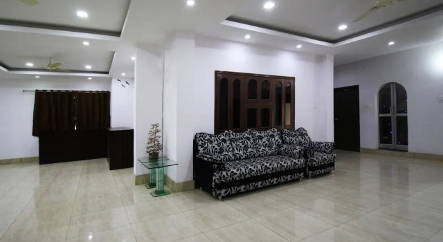 OYO 4398 Hotel Rajat Grand