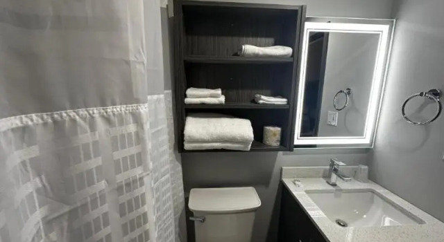 Четырёхместный номер Standard Days Inn & Suites by Wyndham Summerside
