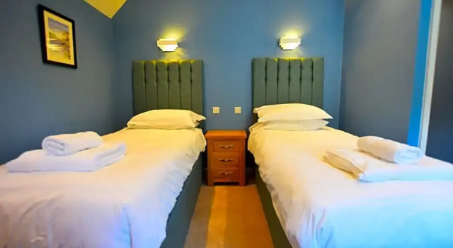 Home Farmhouse, Boek Hotel Hotels in Merseyside met zwembad, Zwembad