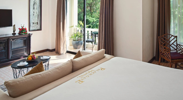 Двухместный люкс Royal с балконом и с видом на бассейн Palace Gate Hotel & Resort by EHM