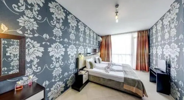 Briz Beach Aparthotel