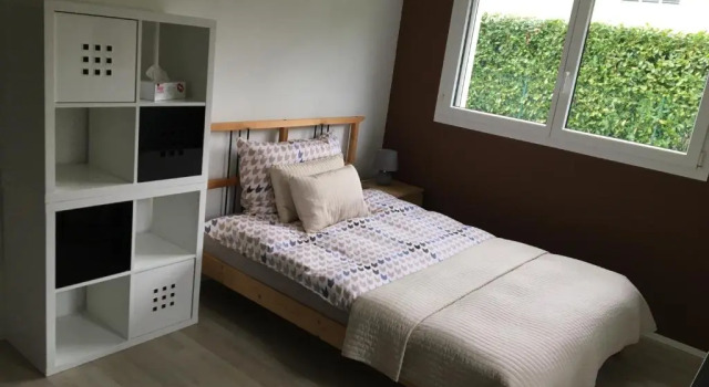 Montaney Guests House, Rezerwuj Hotel Hotele w Vaud z basenem, Basen
