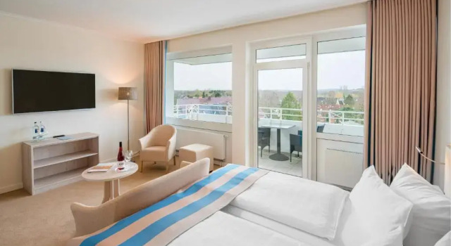 Двухместный номер Standard с видом на окрестности Hotel Bellevue
