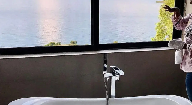 Люкс Deluxe LUX* Lake Kivu