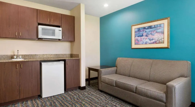 Люкс Deluxe Spark By Hilton Evansville East, In