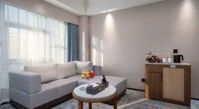 Семейный люкс Huatian Hotel