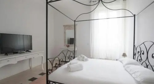 Bacone Halldis Apartments