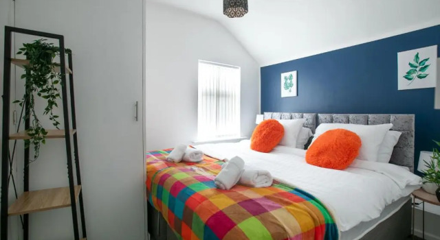 Unique Contractor House & Close to Derby Arena and Hospital & Parking by ComfyWorkers