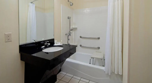 Четырёхместный номер Standard Fairfield Inn & Suites - Los Angeles West Covina