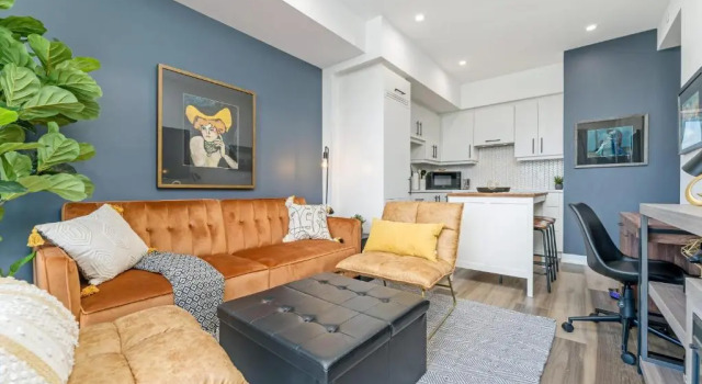 Stylish Downtown 1BR Condo - Superb Views, Varaa Hotelli Kitchener 