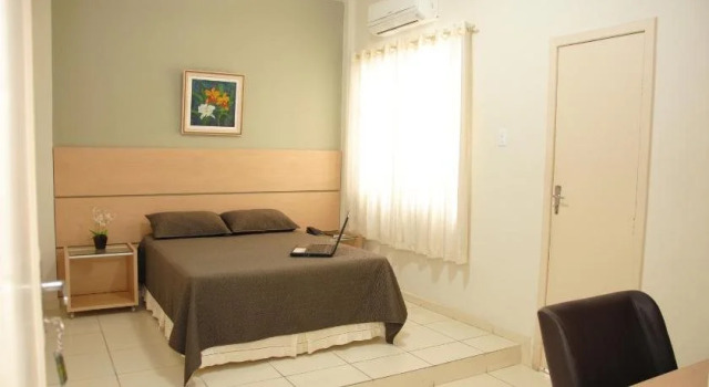 Gold Avenue Hotel