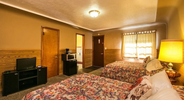 Четырёхместный номер Luxury The Wisconsin Wood Inn