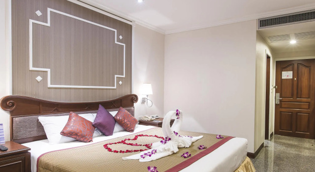 Двухместный номер Deluxe Majestic Suites Hotel