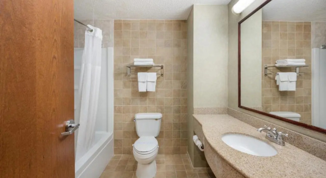 Люкс Quality Inn & Suites Fishkill South near I-84