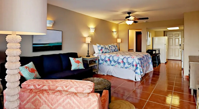 143 Sea Breeze 1 Bedroom 1 Bathroom Condo